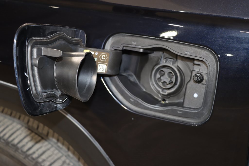 Used 2022 Jeep Grand Cherokee Limited 4xe image 11