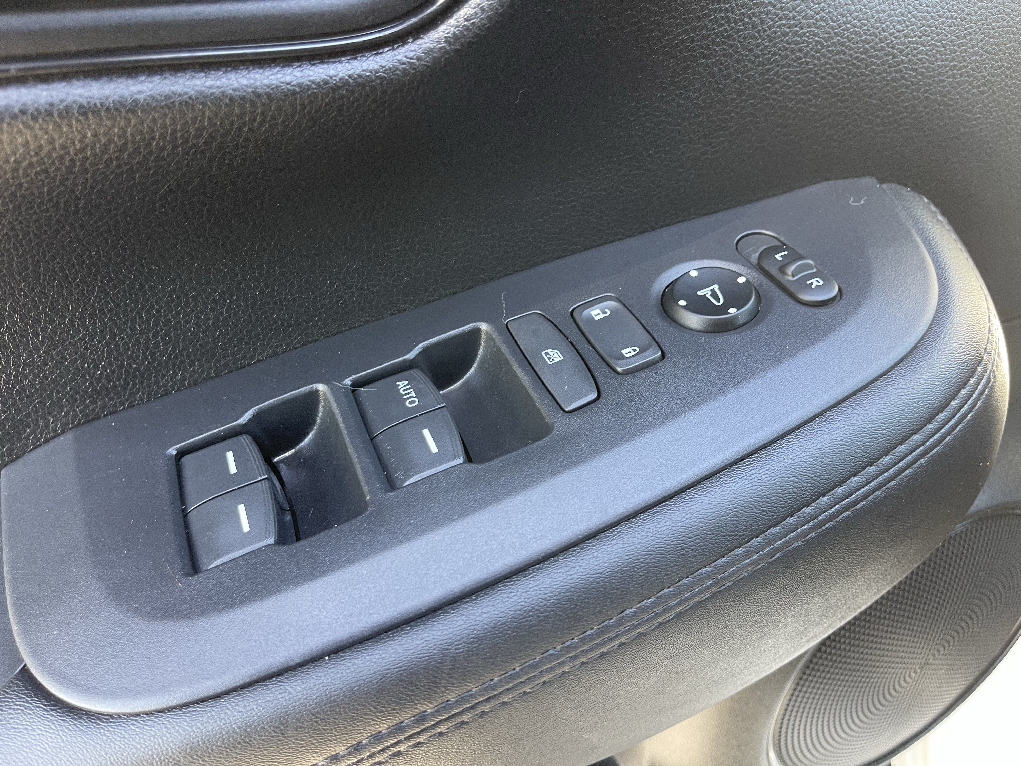 Used 2024 Honda HR-V LX image 21