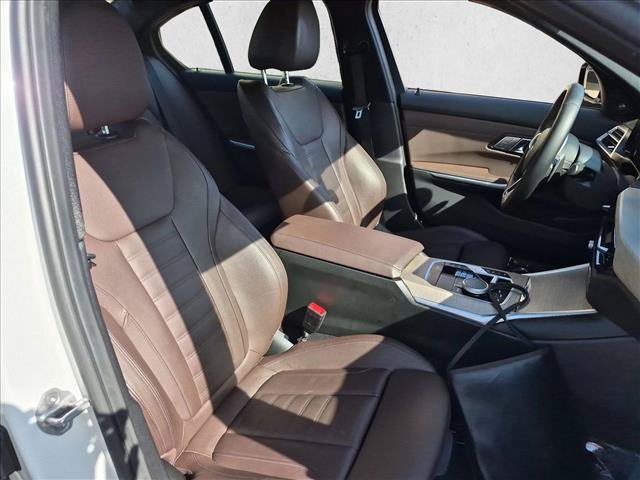Certified 2025 BMW 330i xDrive Sedan w/ M Sport Package AWD/4WD image 21