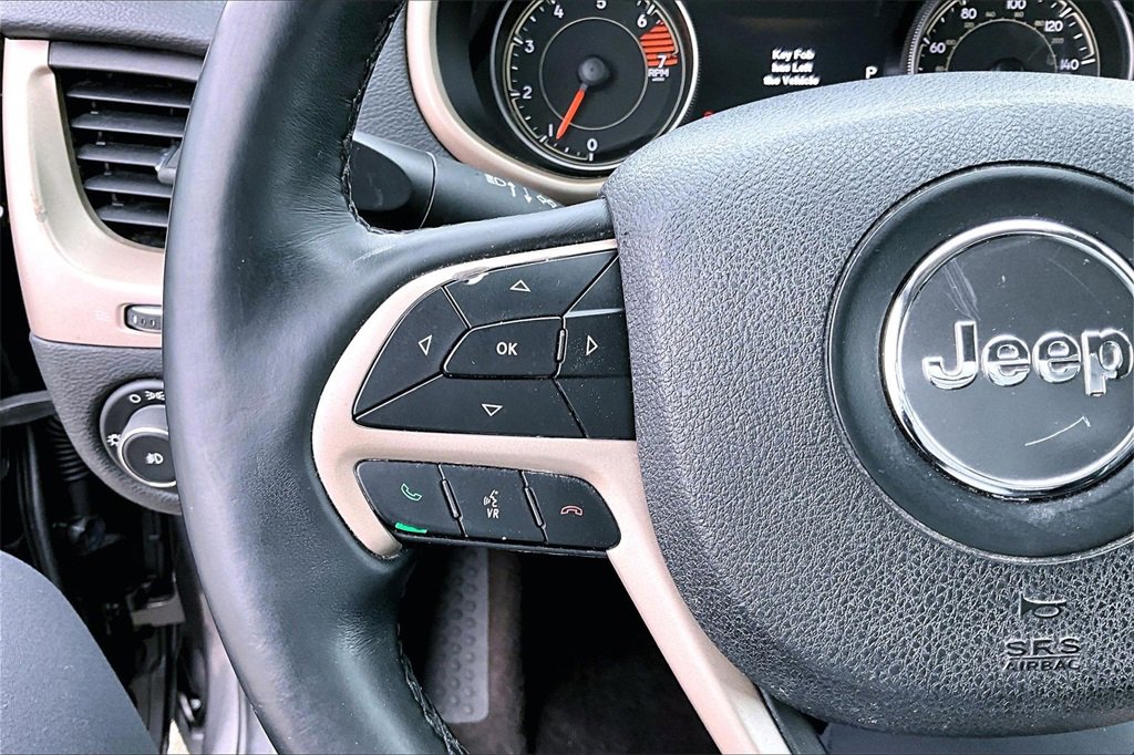 Used 2018 Jeep Cherokee Limited image 18