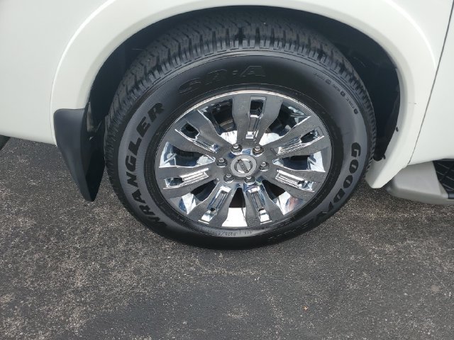 Used 2015 Nissan Armada Platinum w/ 2nd Row Captain Seat Package AWD/4WD image 6