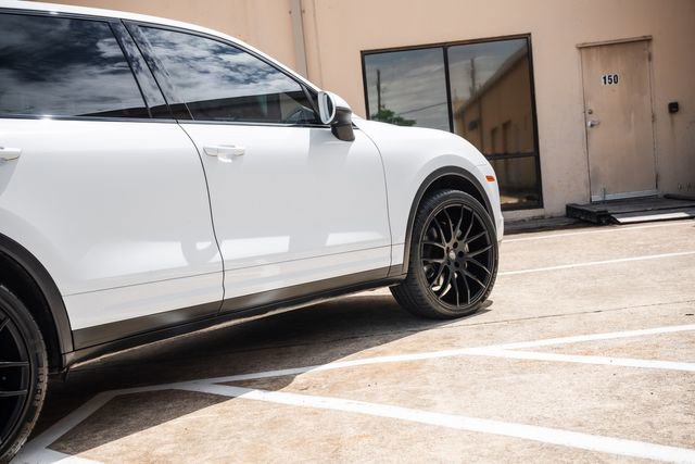 Used 2015 Porsche Cayenne S AWD/4WD image 27