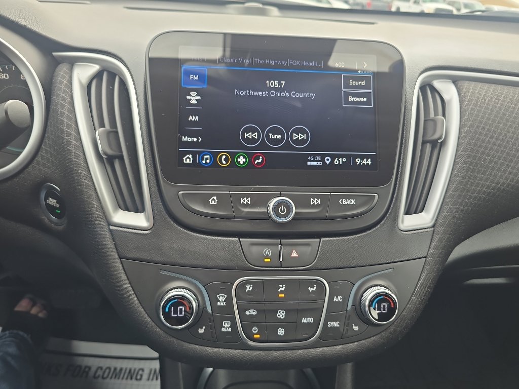 Used 2023 Chevrolet Malibu LT FWD image 23