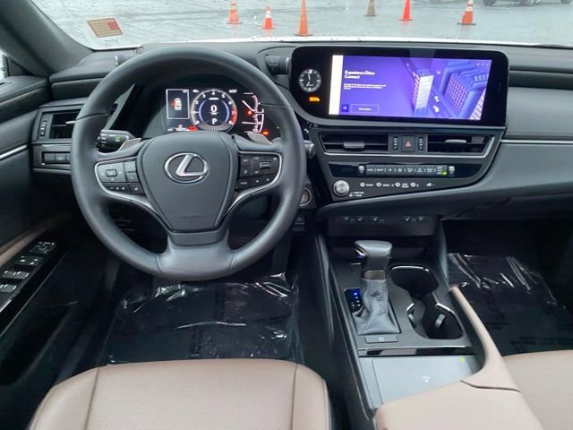 Used 2025 Lexus ES 350 w/ Premium Package image 8