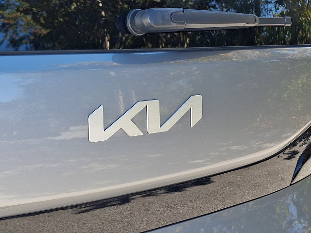 Used 2023 Kia Soul LX w/ LX Technology Package FWD image 30