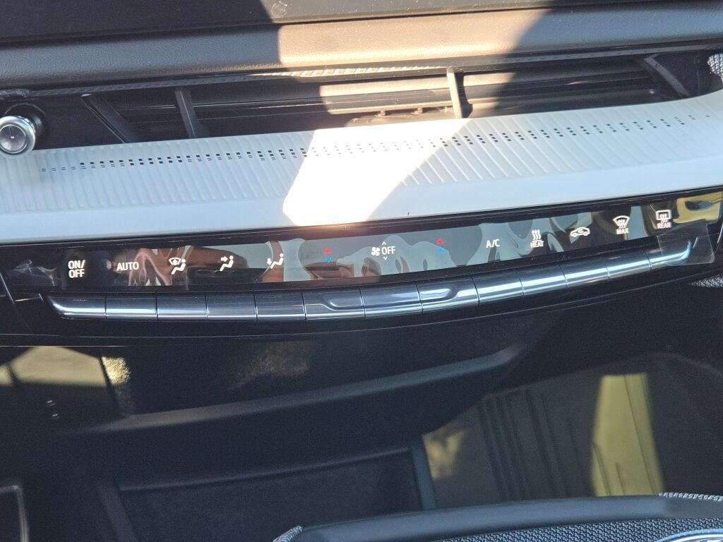 New 2026 Cadillac Optiq Luxury 1 image 28