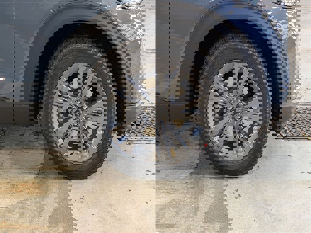 New 2026 Ford Explorer Active w/ Active Comfort Package image 22