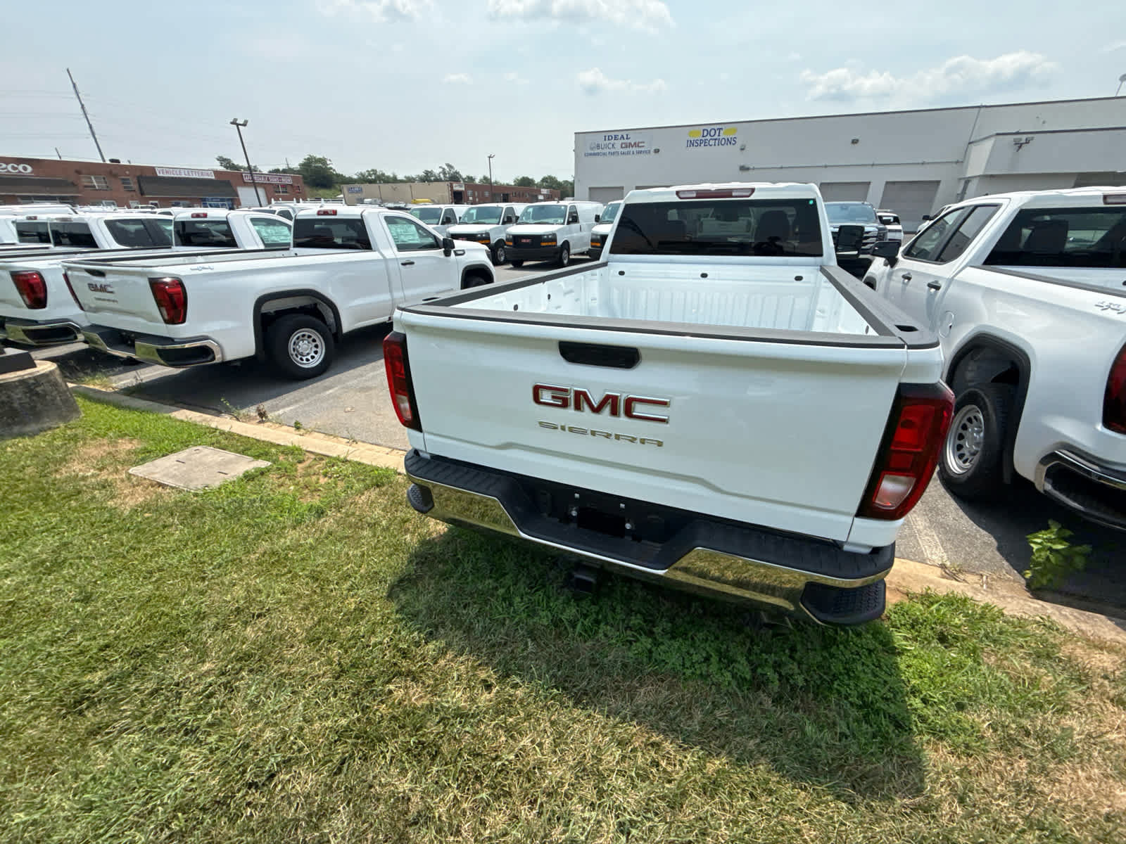 New 2026 GMC Sierra 2500 Pro w/ Convenience Package AWD/4WD image 14