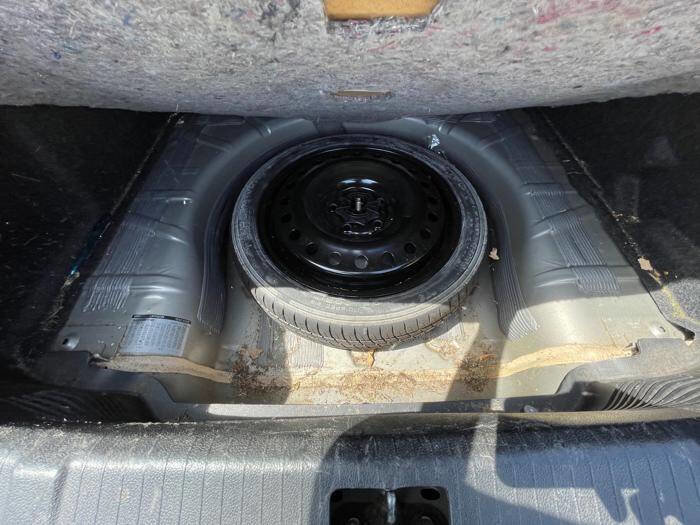 Used 2011 Buick LaCrosse CXL FWD image 25