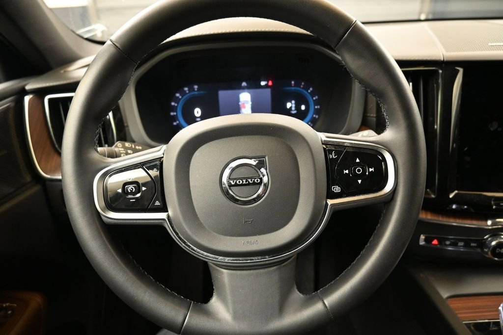 Used 2023 Volvo XC60 B5 Ultimate w/ Climate Package AWD/4WD image 25