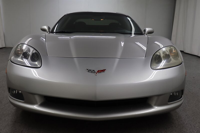 Used 2008 Chevrolet Corvette Coupe w/ Preferred Equipment Group RWD image 2