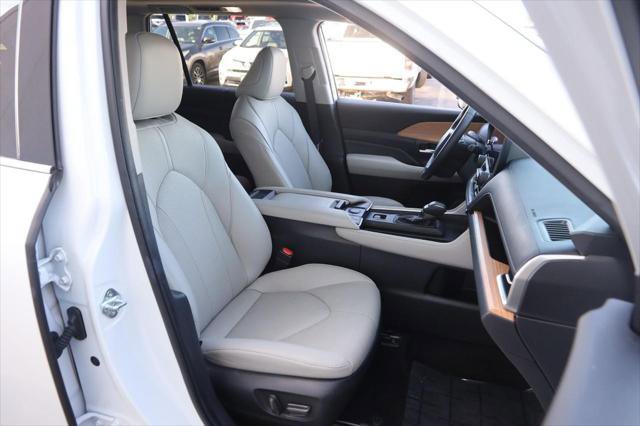 Certified 2024 Toyota Grand Highlander AWD Hybrid image 30