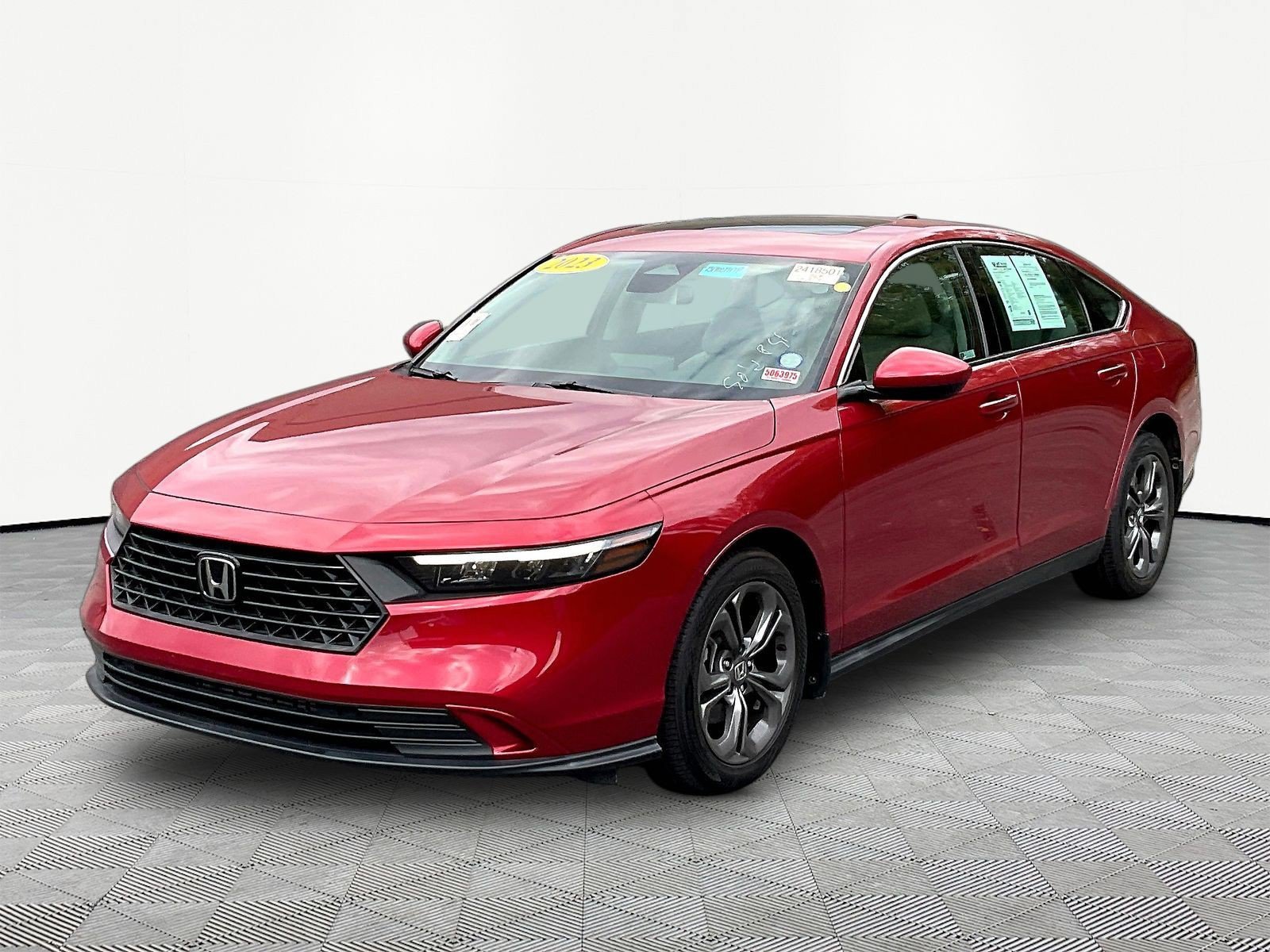 Used 2023 Honda Accord EX image 1