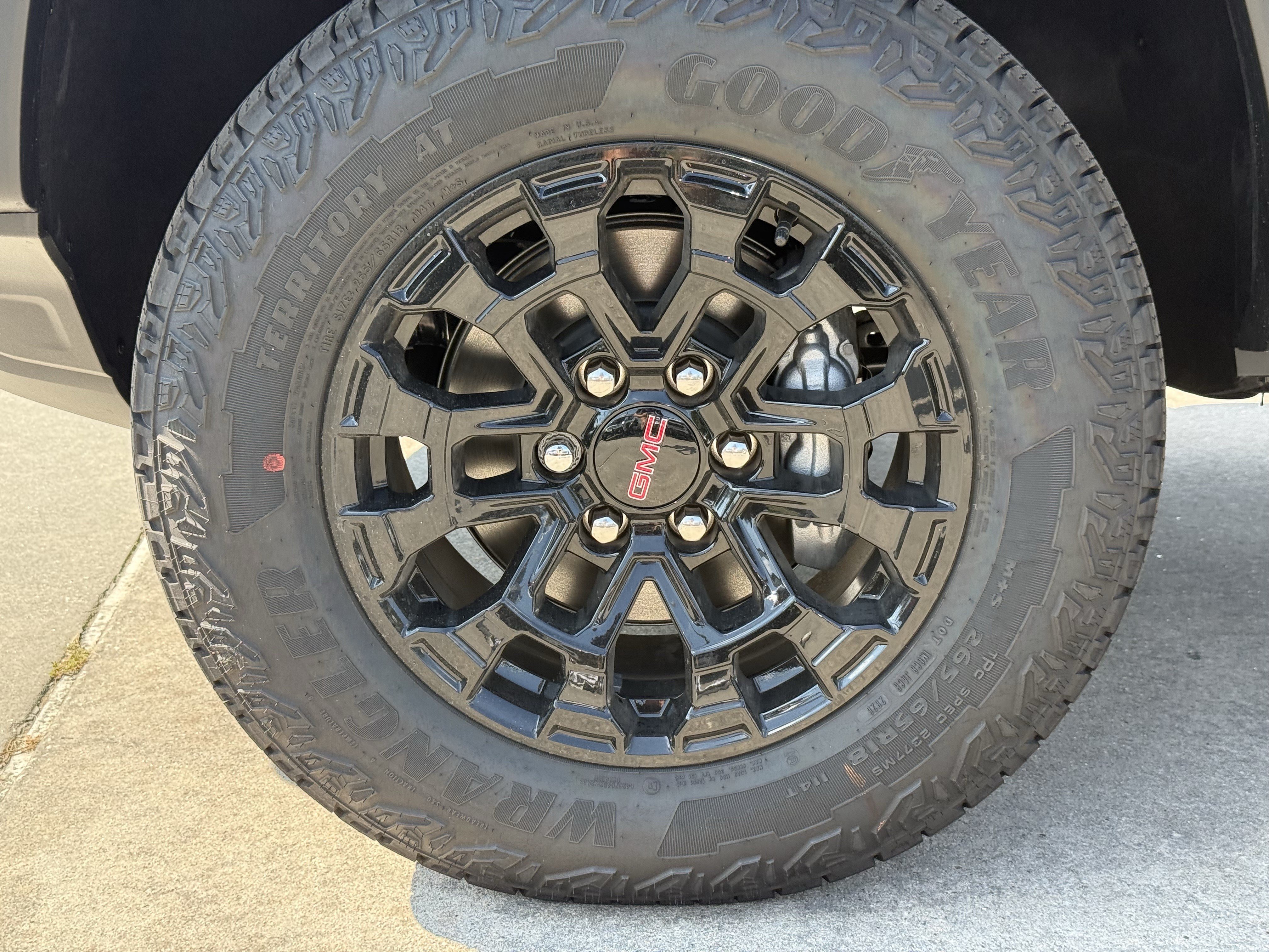 New 2026 GMC Canyon Elevation w/ Convenience Package RWD image 9