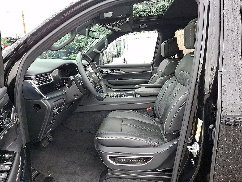 Used 2024 Jeep Grand Wagoneer Series II Obsidian w/ Quick Order Packagew 28T AWD/4WD image 11