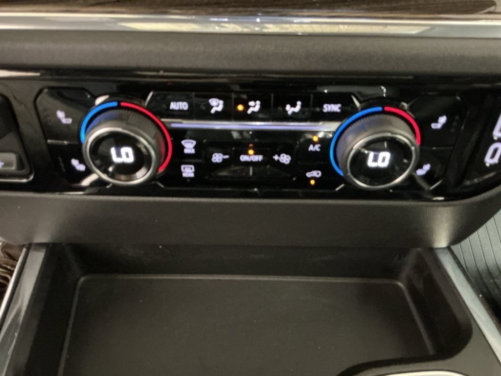 Used 2024 Chevrolet Silverado 1500 LT Trail Boss w/ LT Trail Boss Premium Package AWD/4WD image 17