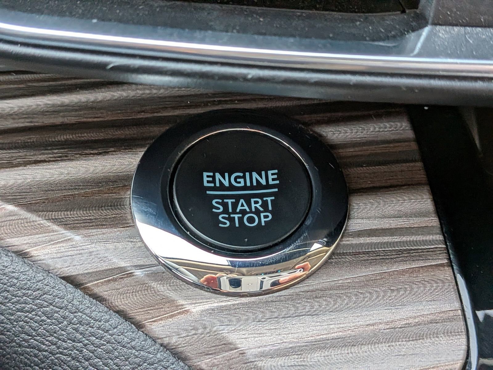 Certified 2023 Ford Explorer Limited w/ Equipment Group 301A image 33