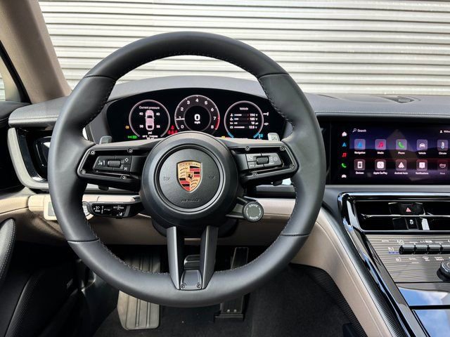 New 2026 Porsche Panamera 4 image 14