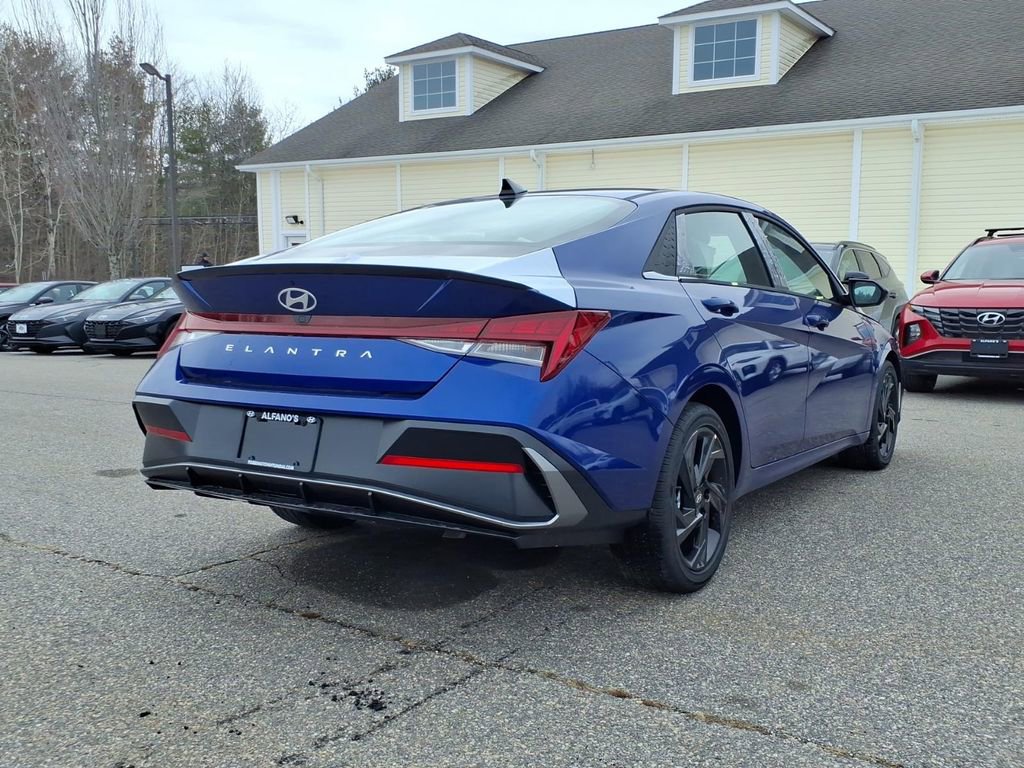 New 2026 Hyundai Elantra SEL Sport image 2