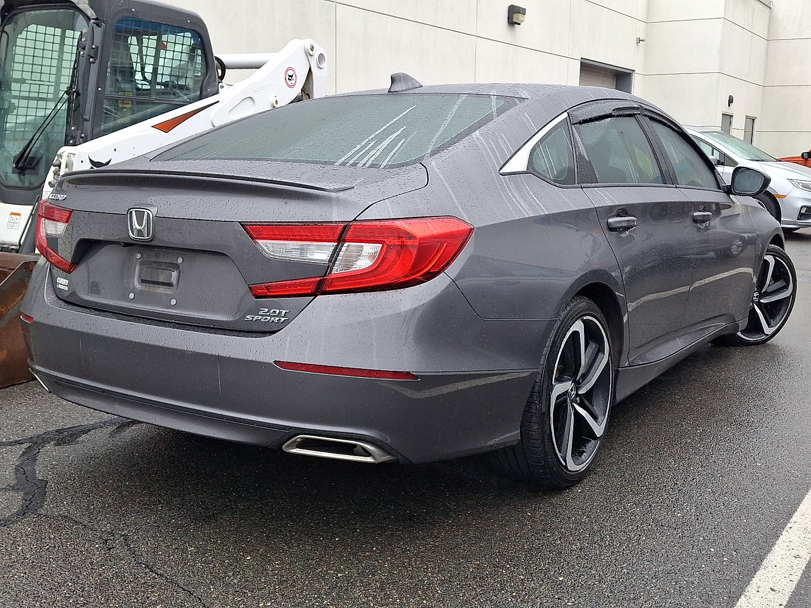 Used 2018 Honda Accord Sport image 3