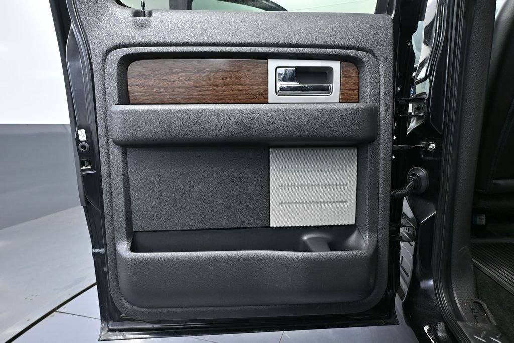 Used 2013 Ford F150 Lariat w/ Lariat Chrome Pkg AWD/4WD image 28