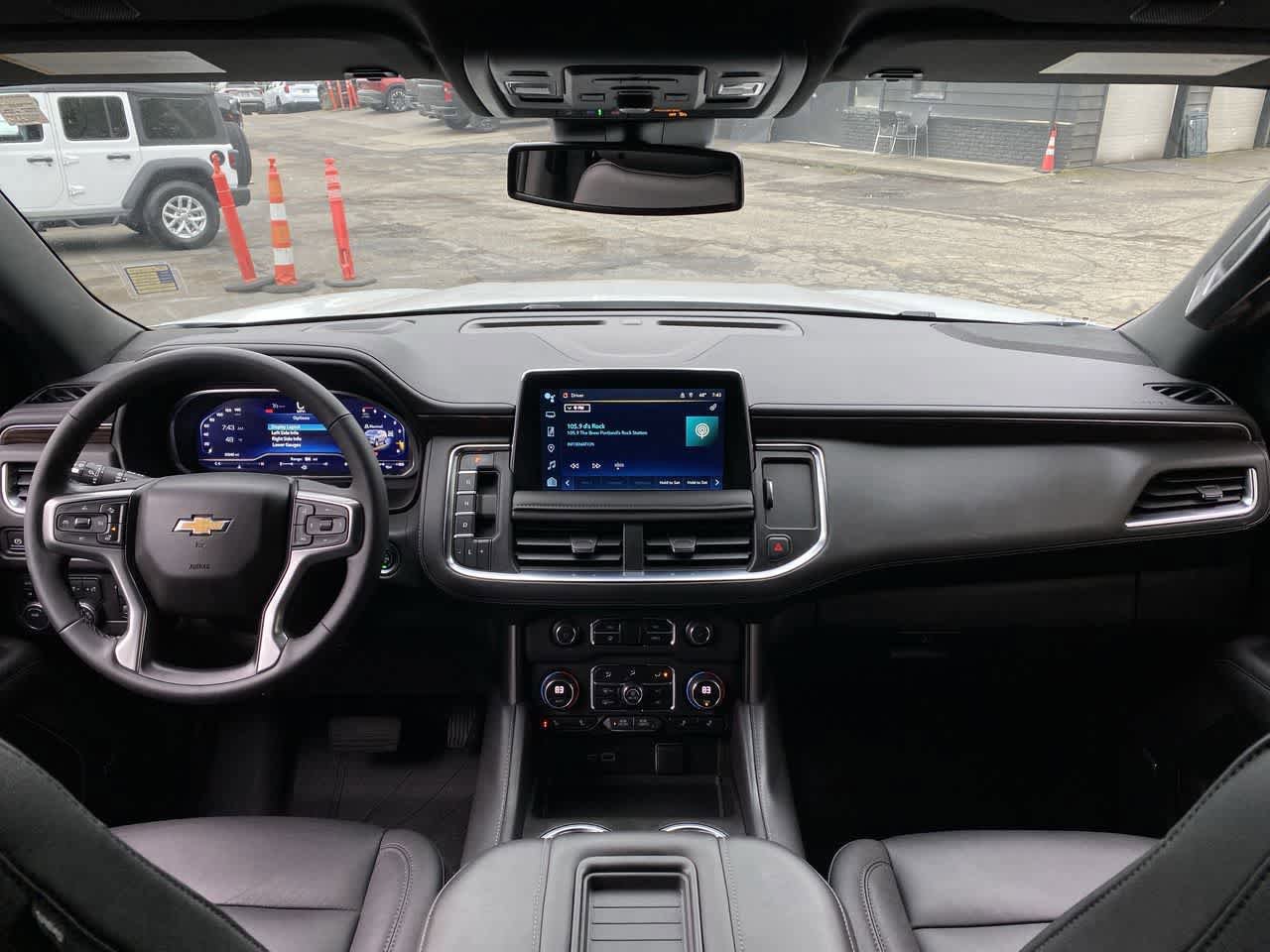 Used 2023 Chevrolet Tahoe LT w/ Luxury Package AWD/4WD image 12