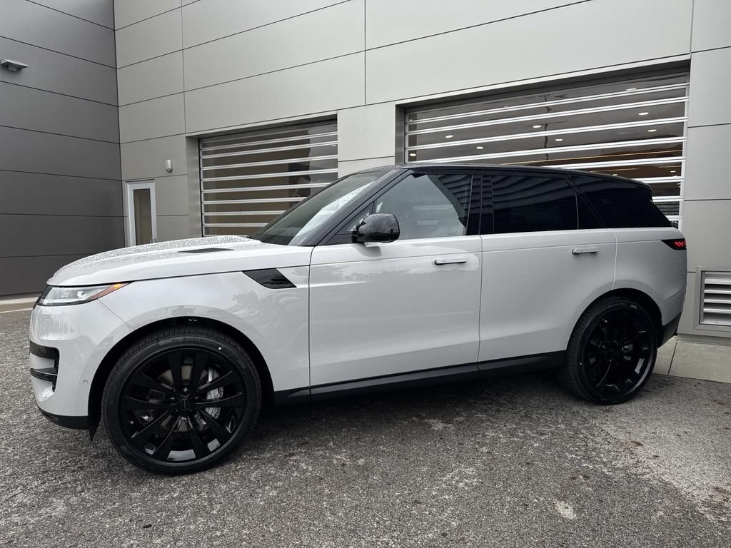 New 2026 Land Rover Range Rover Sport SE AWD/4WD image 3