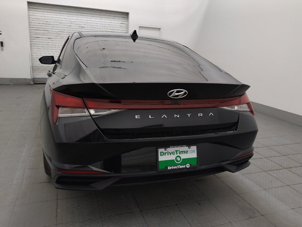 Used 2022 Hyundai Elantra SEL w/ Convenience Package FWD image 6