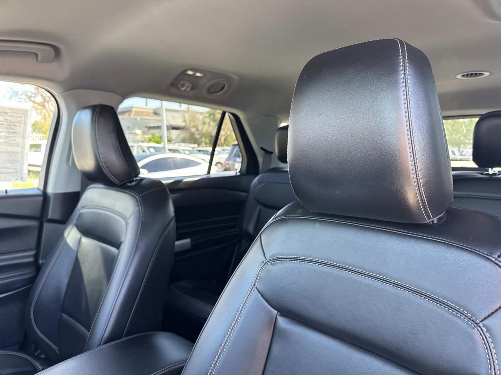 Used 2022 Ford Explorer XLT w/ Equipment Group 202A image 22