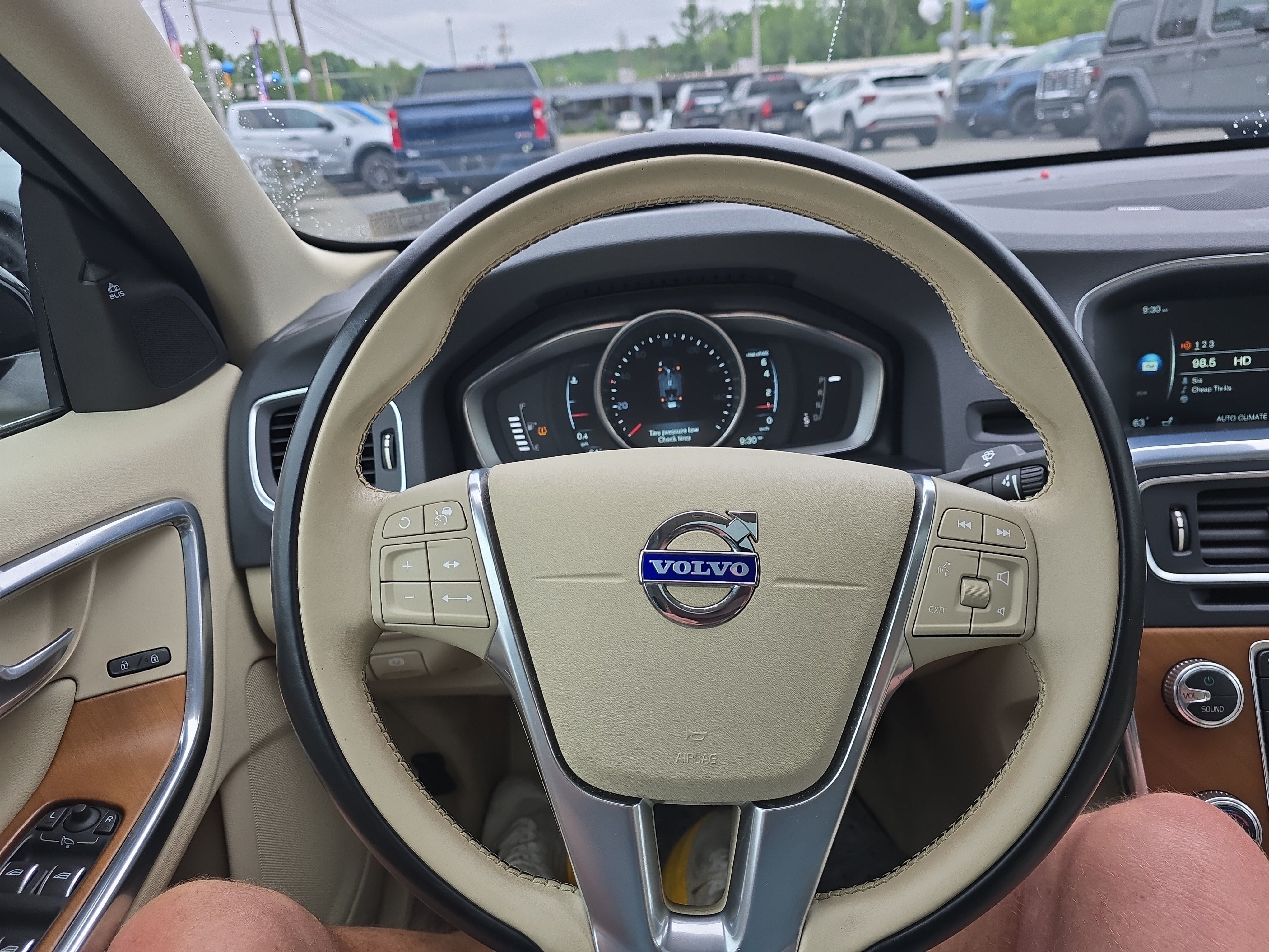 Used 2016 Volvo S60 T5 Inscription Platinum FWD image 19