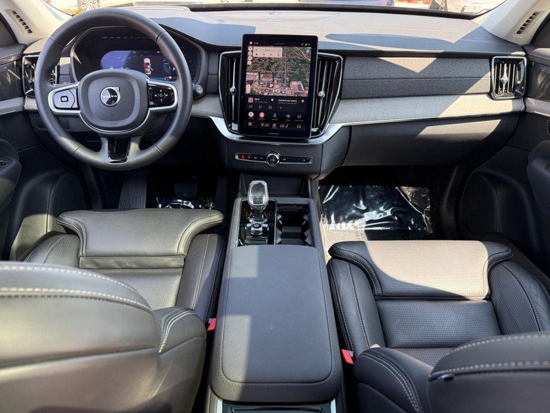 Certified 2026 Volvo XC90 B6 Ultra AWD/4WD image 13