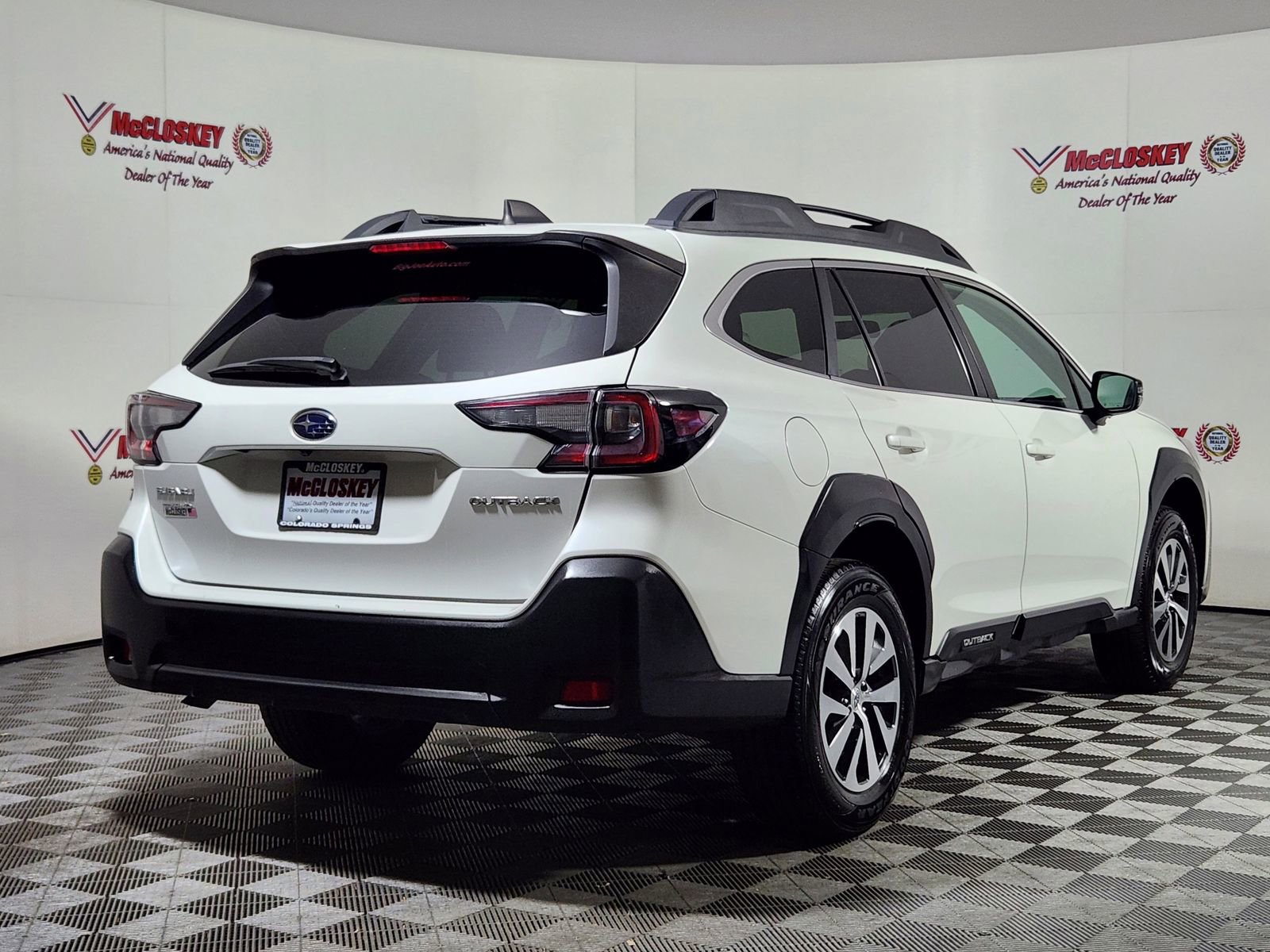 Used 2023 Subaru Outback Premium image 8