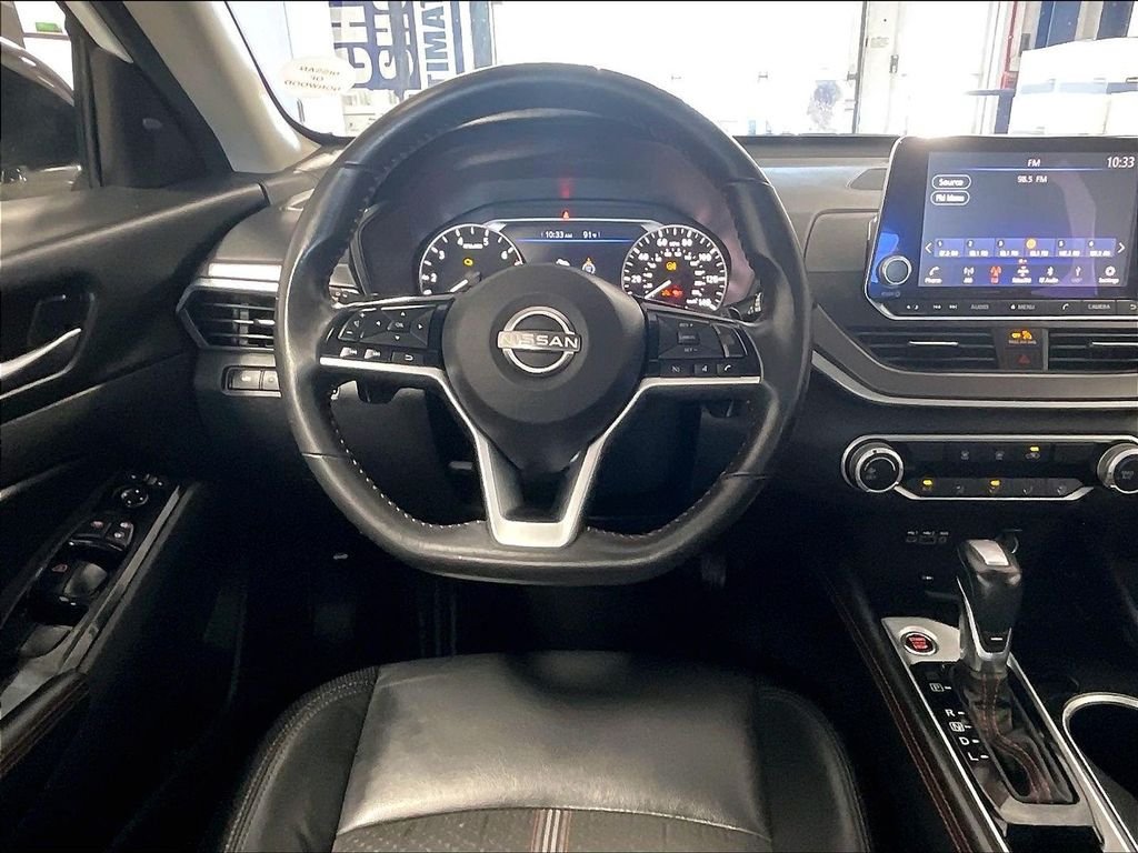 Used 2024 Nissan Altima 2.5 SR FWD image 17