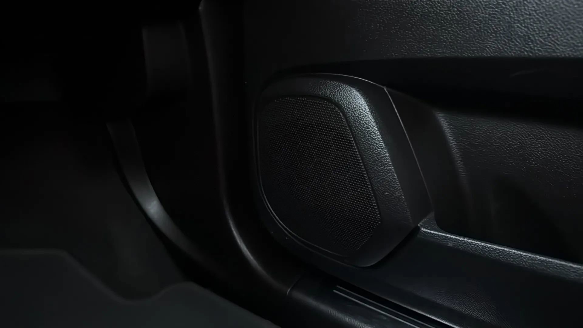 Used 2015 Cadillac SRX Premium FWD image 31