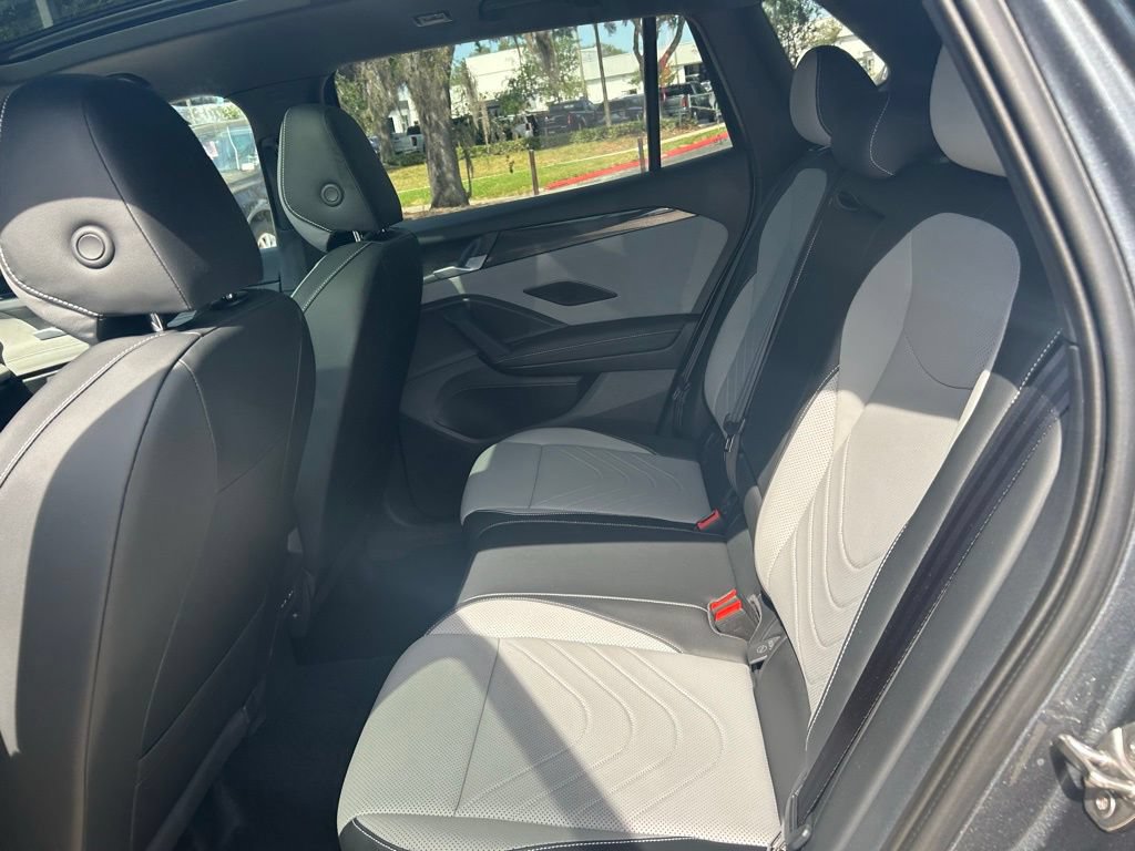 Certified 2025 Volkswagen Tiguan SE R-Line AWD/4WD image 53