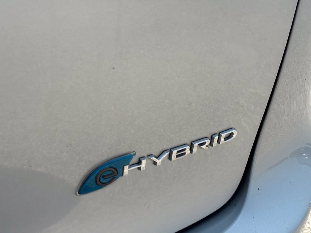 Used 2023 Chrysler Pacifica Touring-L FWD image 13