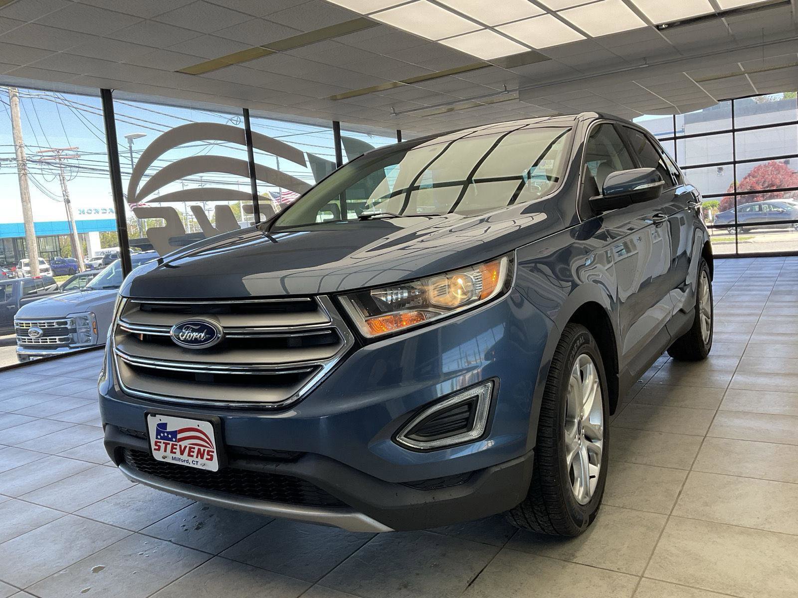 Used 2018 Ford Edge Titanium w/ Equipment Group 301A AWD/4WD image 3