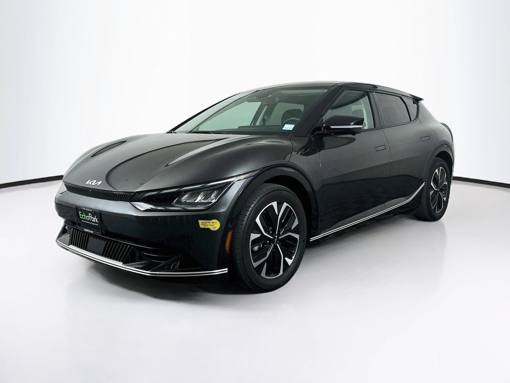 Used 2022 Kia EV6 Wind w/ Wind Technology Package AWD/4WD image 3