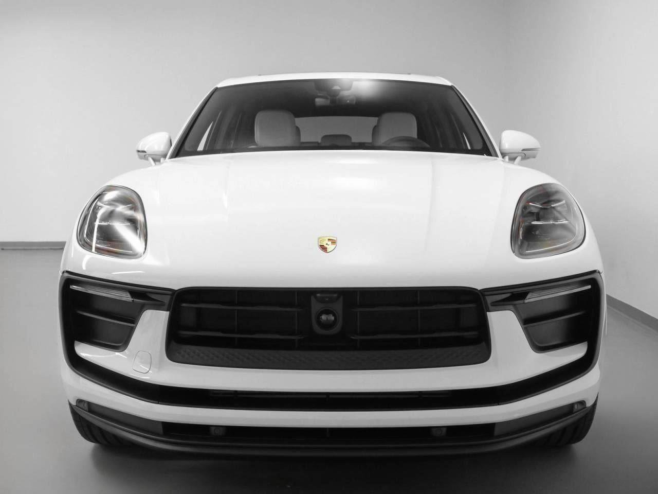 New 2025 Porsche Macan image 93