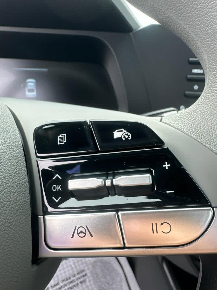 New 2026 Hyundai Elantra SE FWD image 10