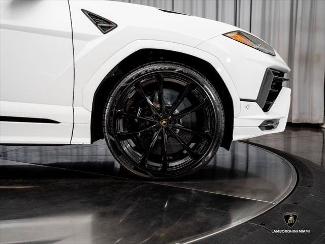 Used 2024 Lamborghini Urus S AWD/4WD image 15
