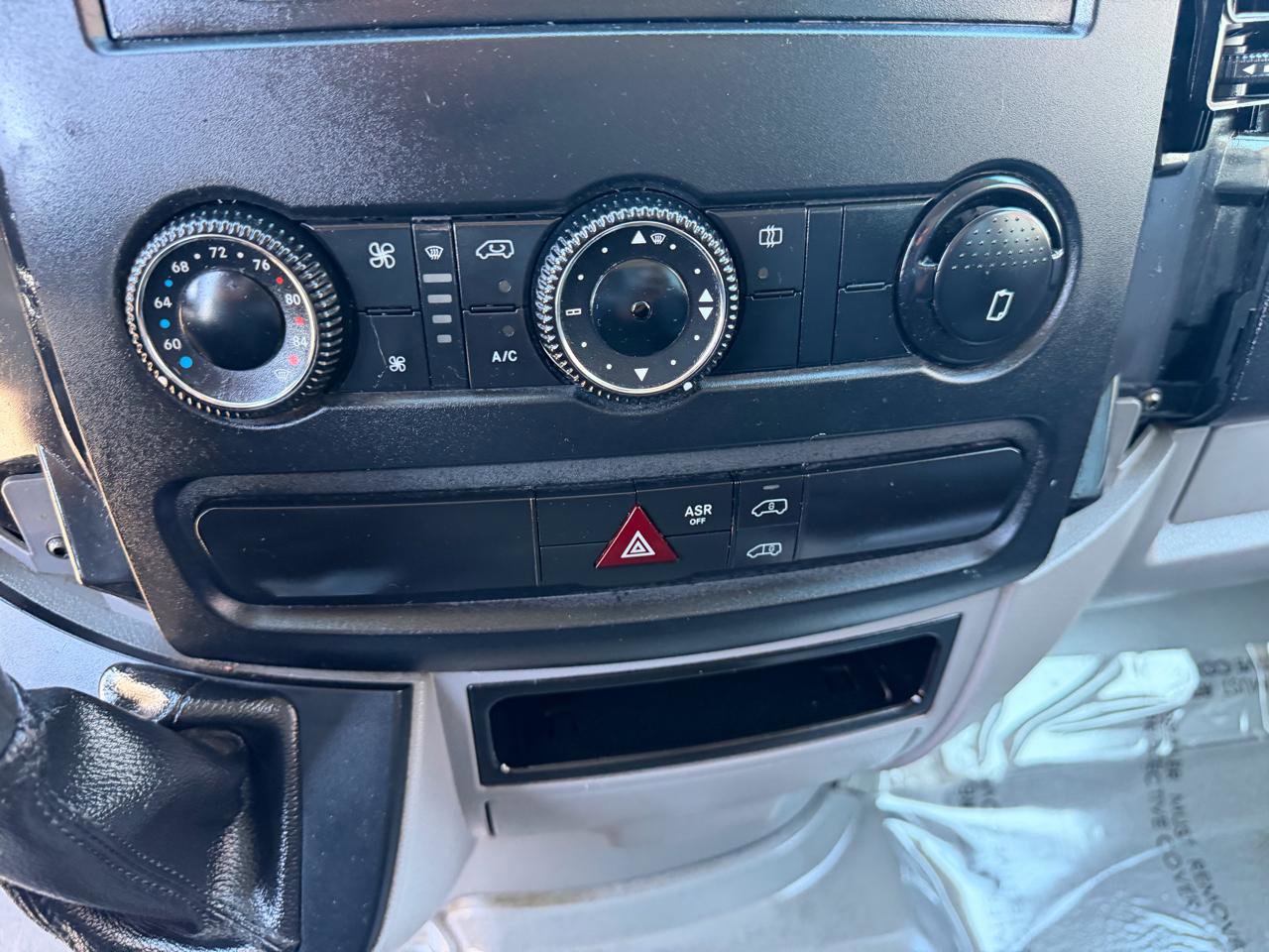 Used 2011 Mercedes-Benz Sprinter 2500 image 19