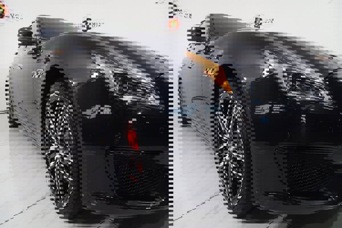 Used 2023 Maserati Quattroporte Modena Q4 image 59