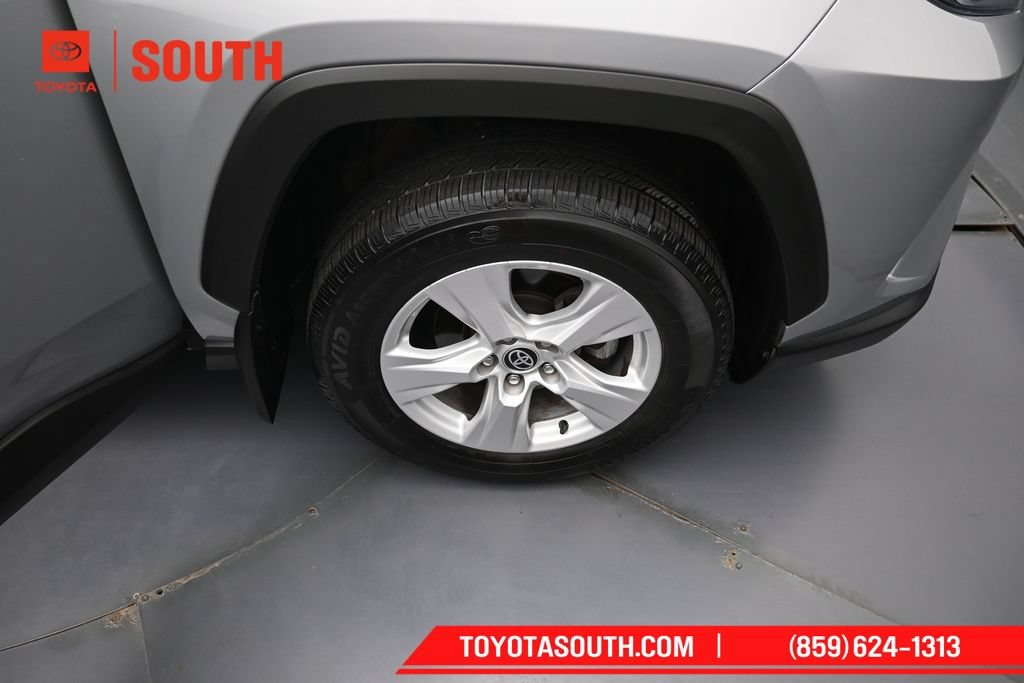 Used 2021 Toyota RAV4 XLE AWD/4WD image 26