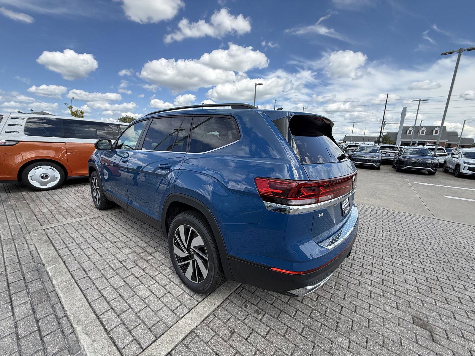 New 2026 Volkswagen Atlas SE image 7