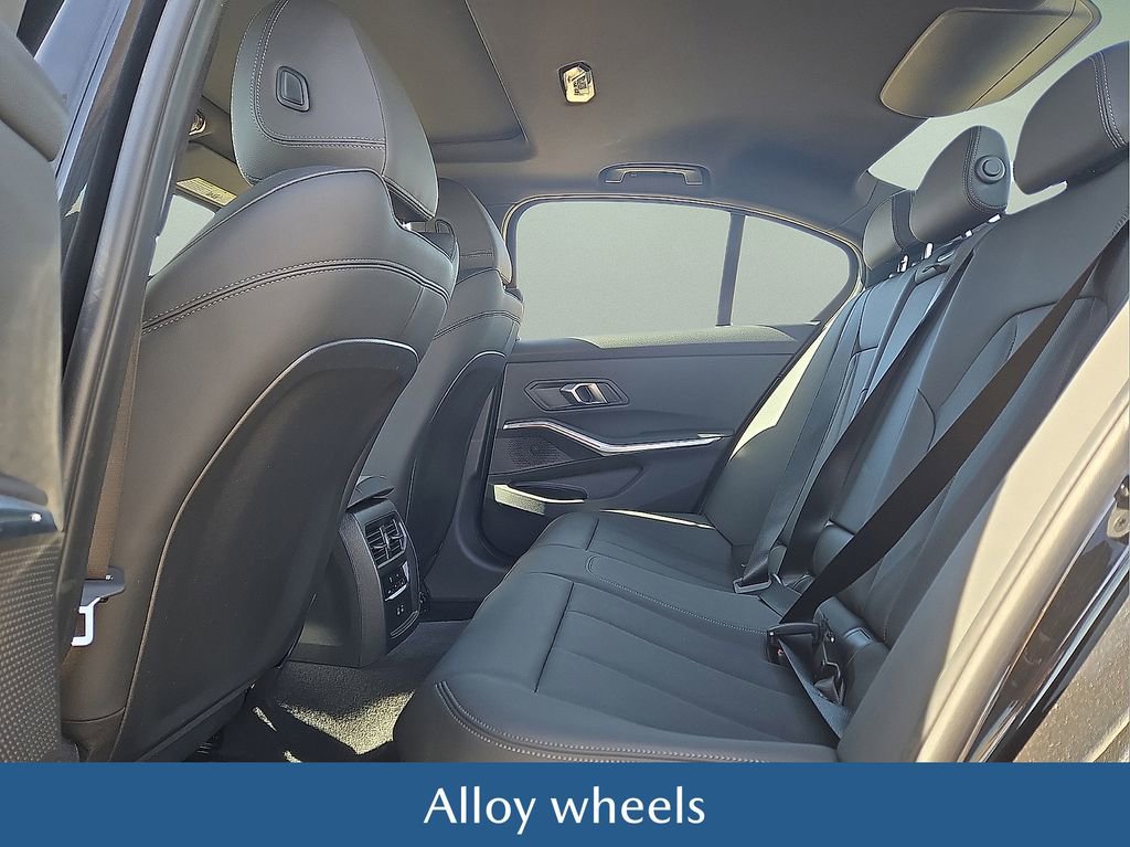 Used 2025 BMW 330i xDrive Sedan image 17