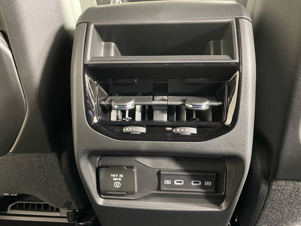 New 2026 Jeep Grand Cherokee Altitude image 16