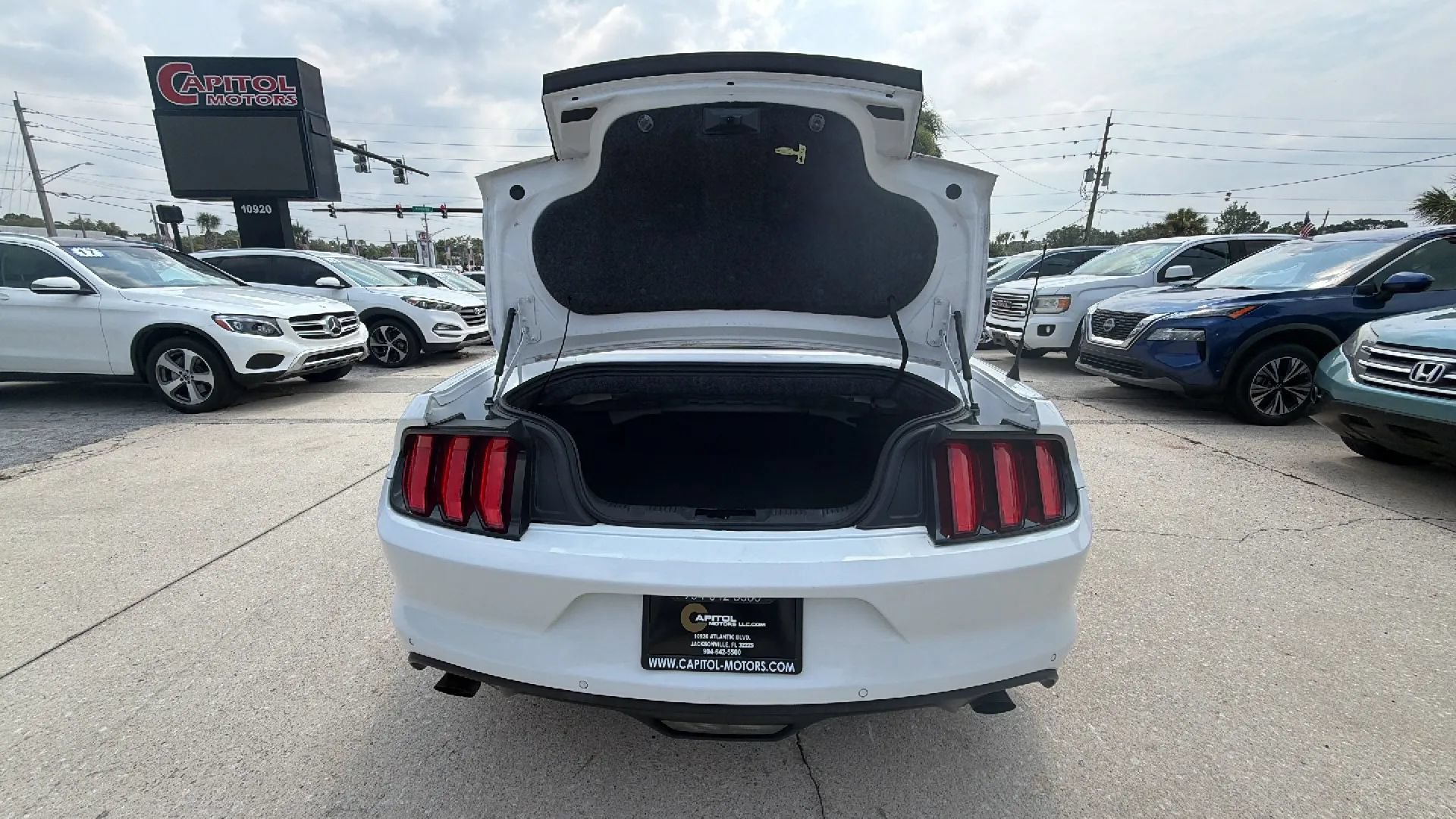 Used 2017 Ford Mustang Premium RWD image 25