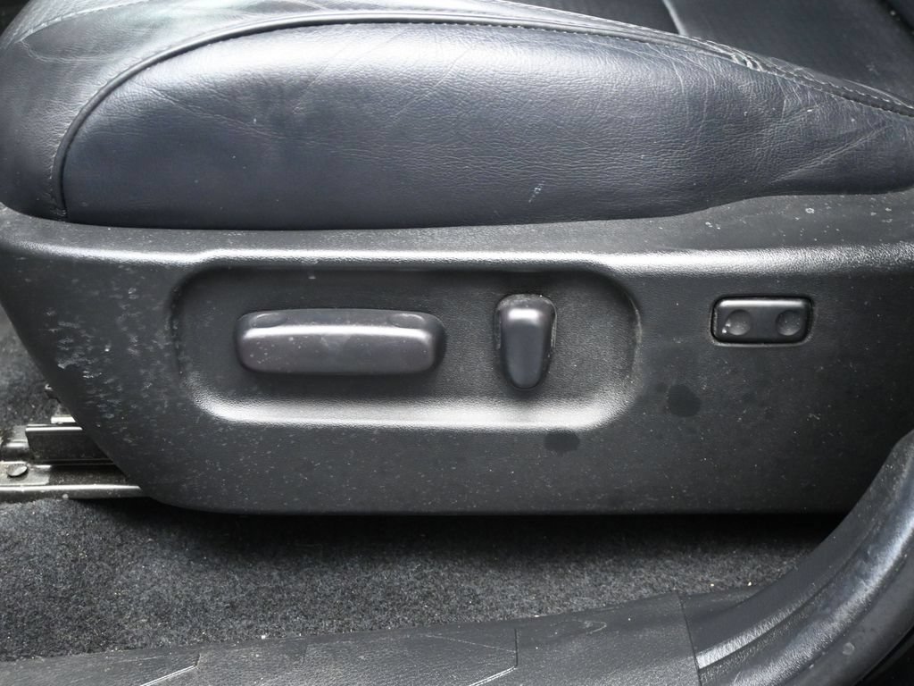 Used 2023 Toyota Tacoma Limited w/ Nightshade Package AWD/4WD image 11
