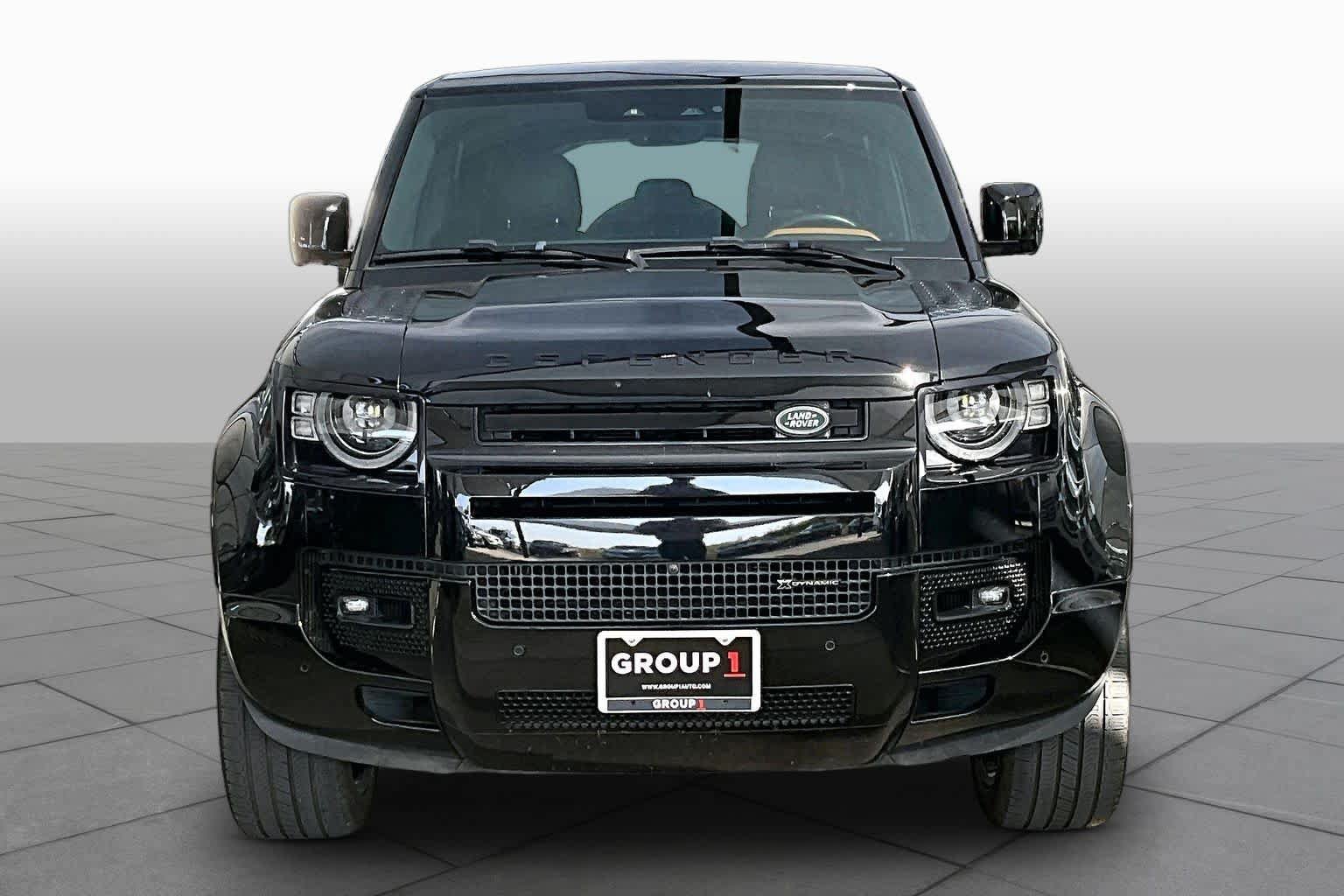 Used 2023 Land Rover Defender 110 X-Dynamic SE AWD/4WD image 4